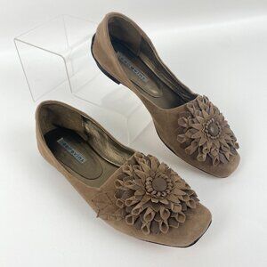 New REED EVINS Tan Suede Flower Flat Shoes Ballerines Size 7.5